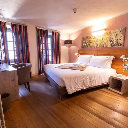 호텔 Ad Gallias 4*