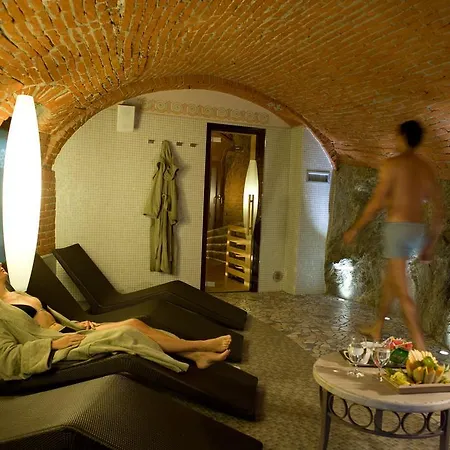 Ad Gallias Hotel