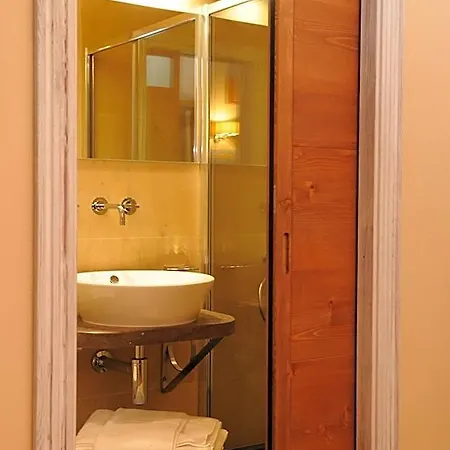 Hotel Ad Gallias 4*
